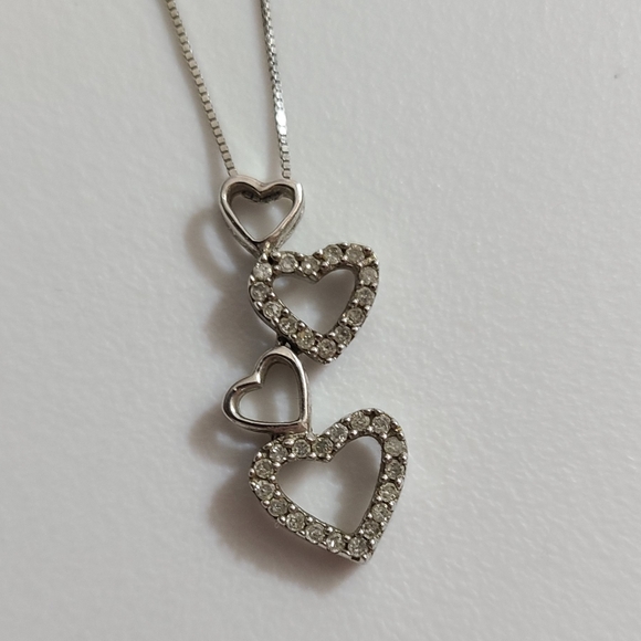 Vintage Hearts Genuine Diamond Necklace & Pendant 925 Sterling Silver RST 18